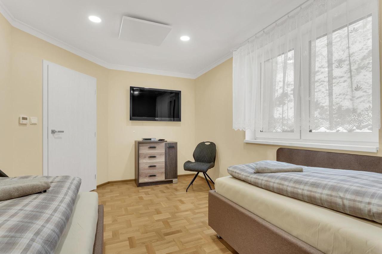 Apartmany Na Vyhledech Loucna pod Klinovcem Exterior photo
