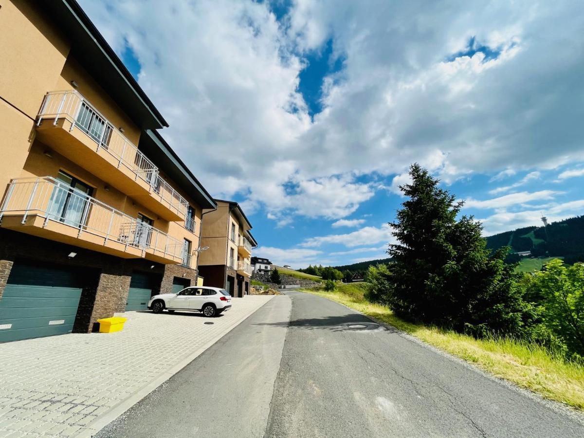 Apartmany Na Vyhledech Loucna pod Klinovcem Exterior photo